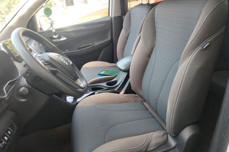 Used Baojun 730 2019 1.5T CVT Fashion Model 7 Seats China VI Emission Standard Left Front Seat