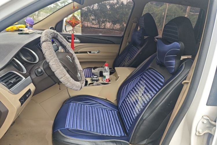 Used Baojun 730 2019 1.5L Manual Value Edition 7 Seats China VI Emission Standard Left Front Seat