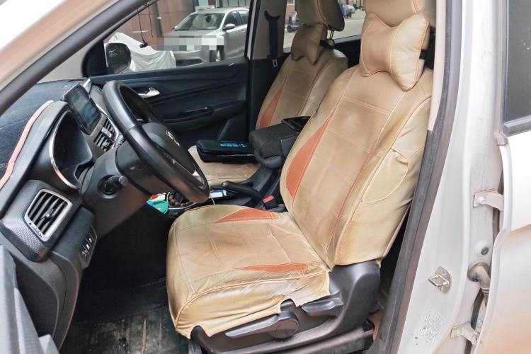 Used Baojun 730 2019 1.5L Manual Fashion Model 7-seater China VI Left Front Seat