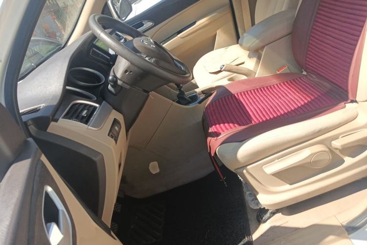 Used Baojun 730 2019 1.5L Manual Value Edition 7 Seats China VI Emission Standard Left Front Seat