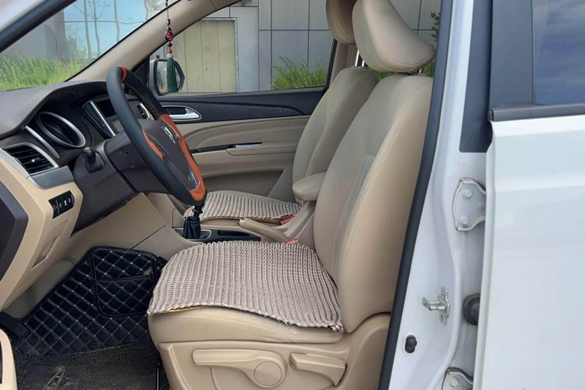 Used Baojun 730 2019 1.5L Manual Value Edition 7 Seats China VI Emission Standard Left Front Seat