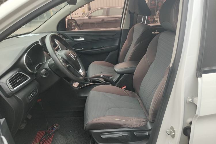 Used Baojun 730 2019 1.5T CVT Fashion Model 7 Seats China V Emission Standard Left Front Seat