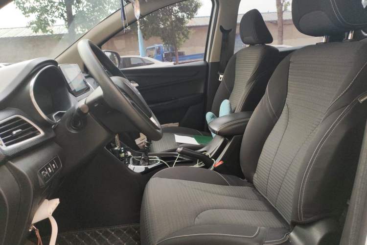 Used Baojun 730 2019 1.5L Manual Fashion Model 7-seater National V Left Front Seat