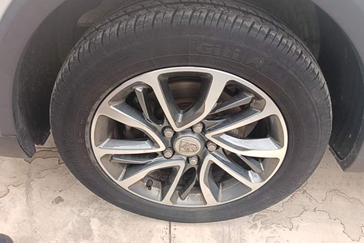 Used Baojun 730 2019 1.5T CVT Fashion Model 7 Seats China V Emission Standard Left Front Wheel Hub