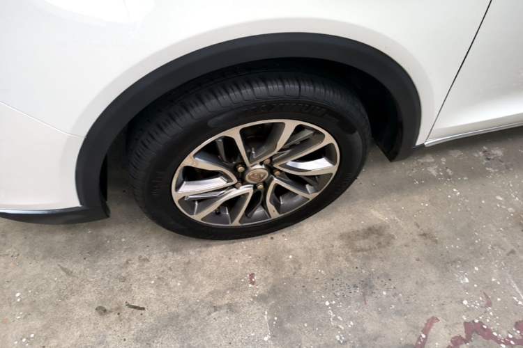 Used Baojun 730 2019 1.5T CVT Fashion Model 7 Seats China V Emission Standard Left Front Wheel Hub