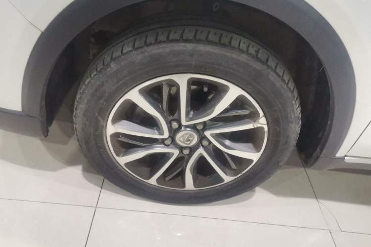 Used Baojun 730 2019 1.5T CVT Fashion Model 7 Seats China VI Emission Standard Left Front Wheel Hub