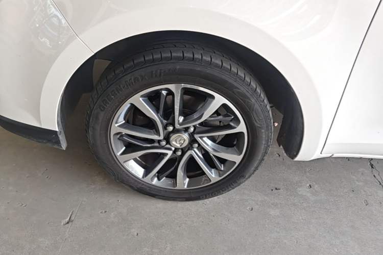 Used Baojun 730 2019 1.5L Manual Value Edition 7 Seats China VI Emission Standard Left Front Wheel Hub