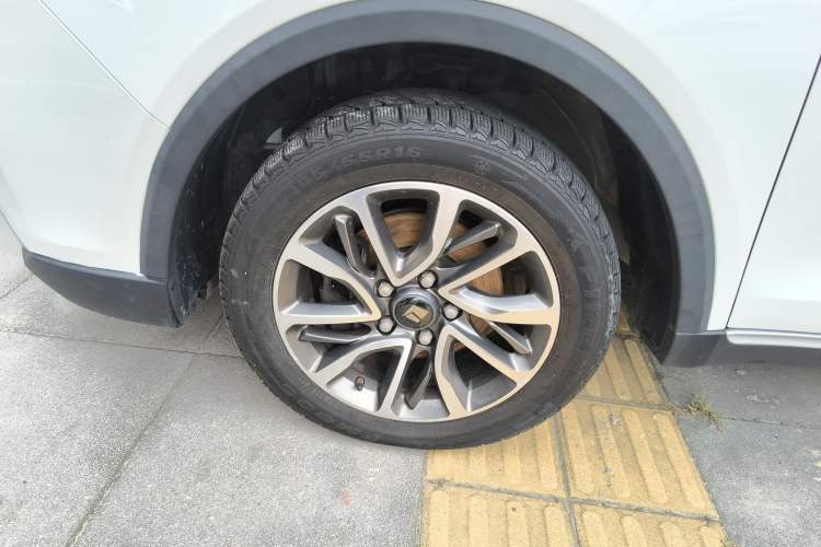 Used Baojun 730 2019 1.5T CVT Fashion Model 7 Seats China V Emission Standard Left Front Wheel Hub