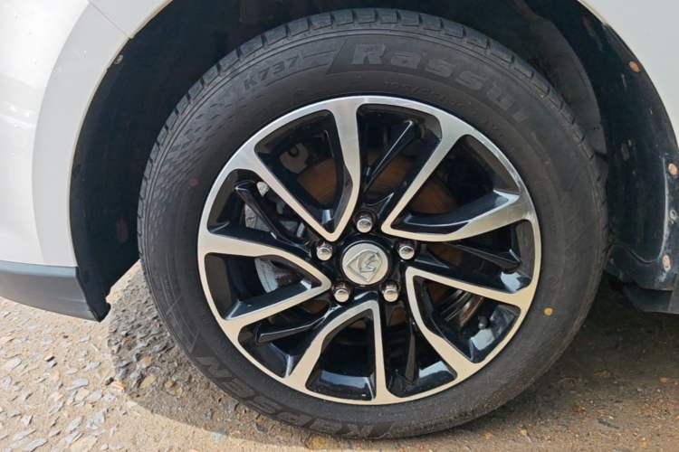Used Baojun 730 2019 1.5L Manual Value Edition 7 Seats China VI Emission Standard Left Front Wheel Hub