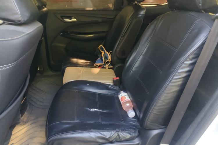 Used Baojun 730 2019 1.5L Manual Fashion Model 7-seater National V Left Rear Seat