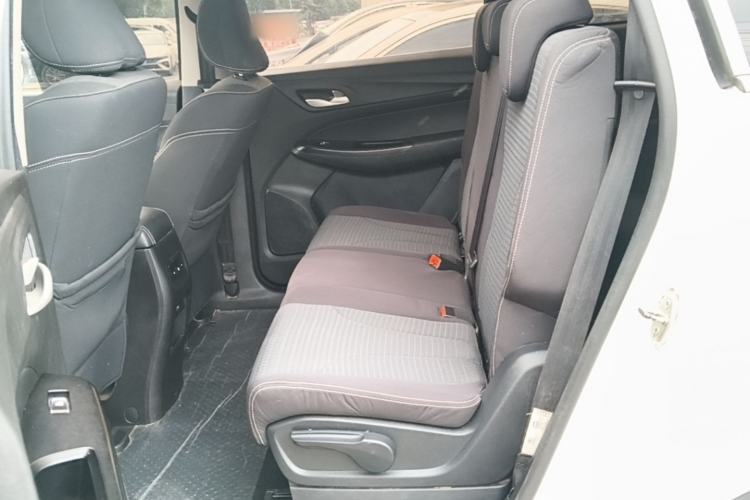 Used Baojun 730 2019 1.5T CVT Fashion Model 7 Seats China VI Emission Standard Left Rear Seat
