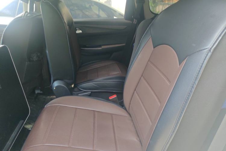 Used Baojun 730 2019 1.5L Manual Fashion Model 7-seater National V Left Rear Seat