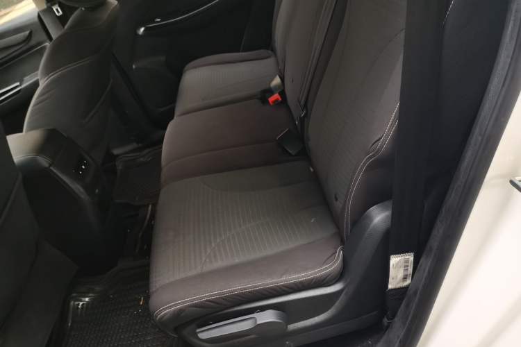 Used Baojun 730 2019 1.5T CVT Fashion Model 7 Seats China VI Emission Standard Left Rear Seat