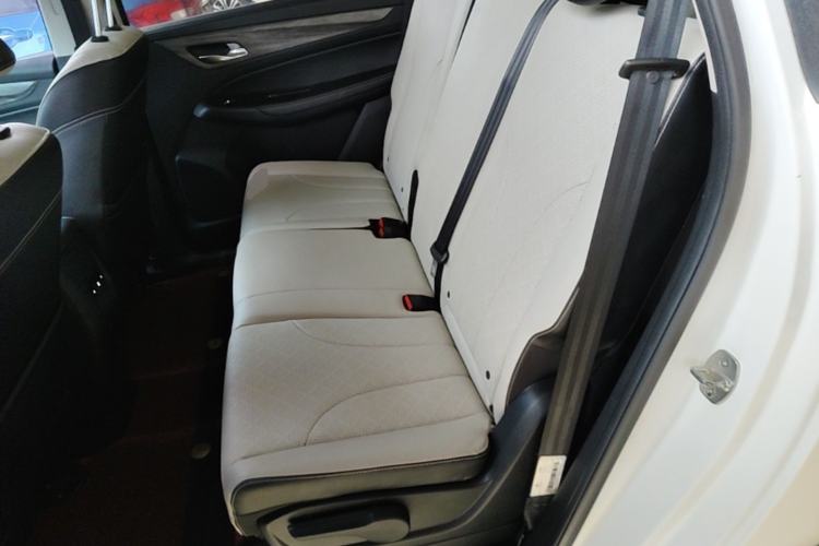 Used Baojun 730 2019 1.5T CVT Flagship Model 7 Seats China VI Emission Standard Left Rear Seat