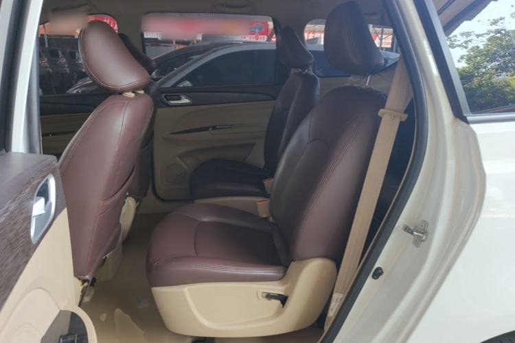 Used Baojun 730 2019 1.5L Manual Value Edition 7 Seats China VI Emission Standard Left Rear Seat