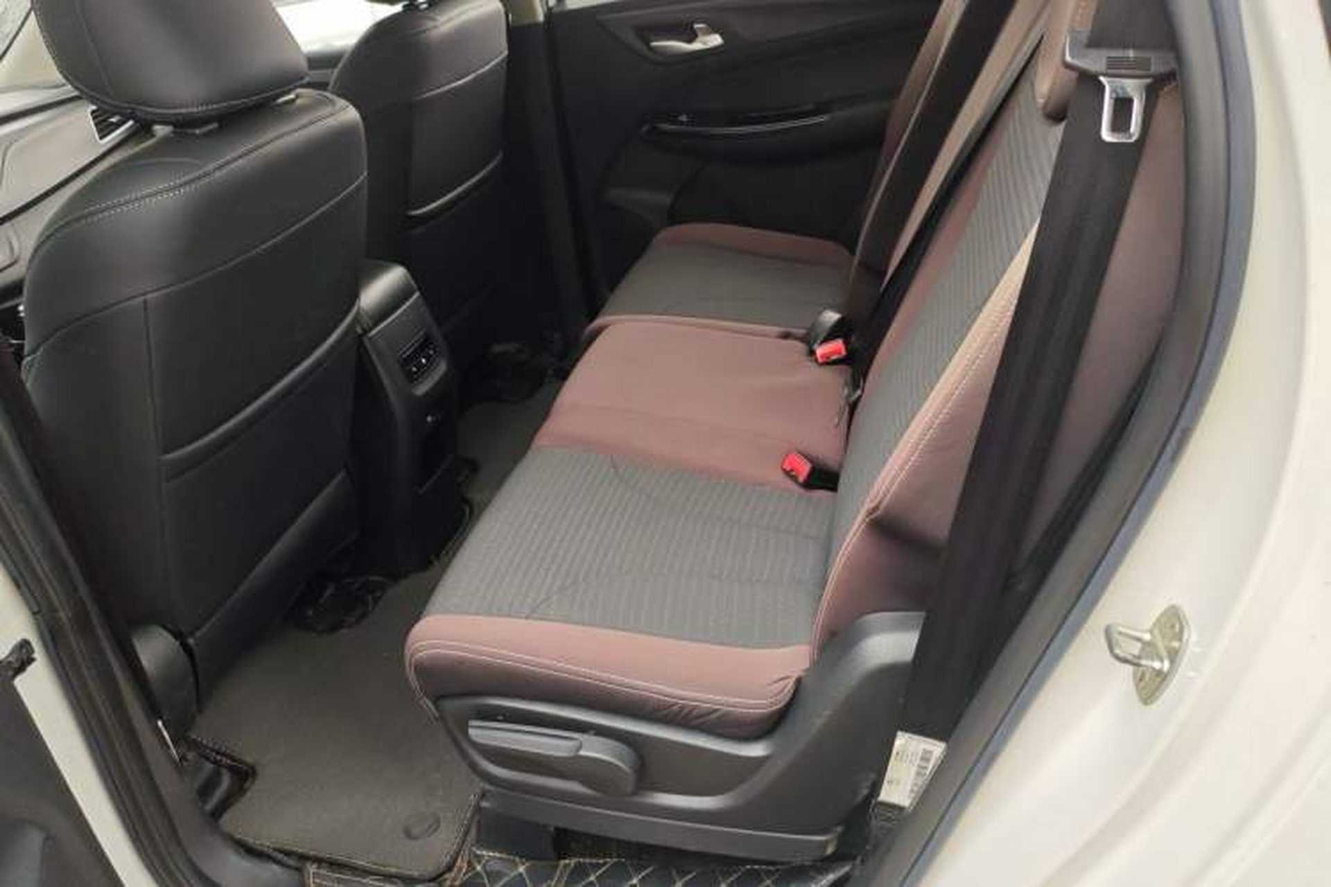 Used Baojun 730 2019 1.5T CVT Fashion Model 7 Seats China VI Emission Standard Left Rear Seat
