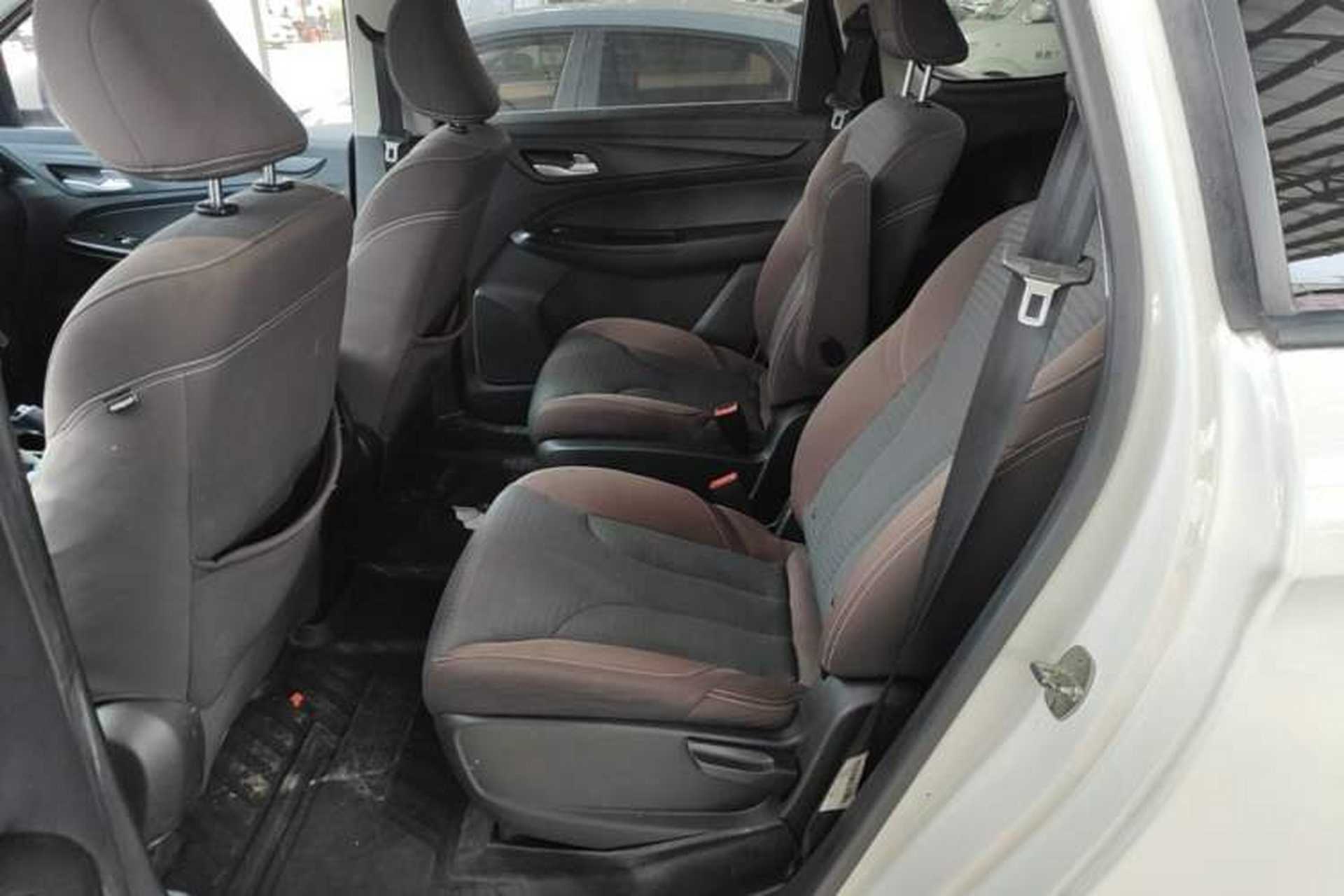 Used Baojun 730 2019 1.5L Manual Fashion Model 7-seater China VI Left Rear Seat