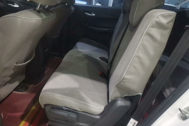 Used Baojun 730 2019 1.5T CVT Fashion Model 7 Seats China VI Emission Standard Left Rear Seat