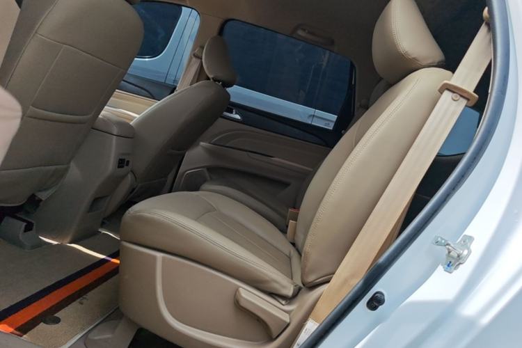 Used Baojun 730 2019 1.5L Manual Value Edition 7 Seats China VI Emission Standard Left Rear Seat