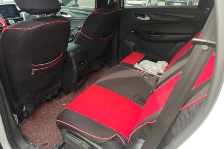 Used Baojun 730 2019 1.5T CVT Fashion Model 7 Seats China V Emission Standard Left Rear Seat