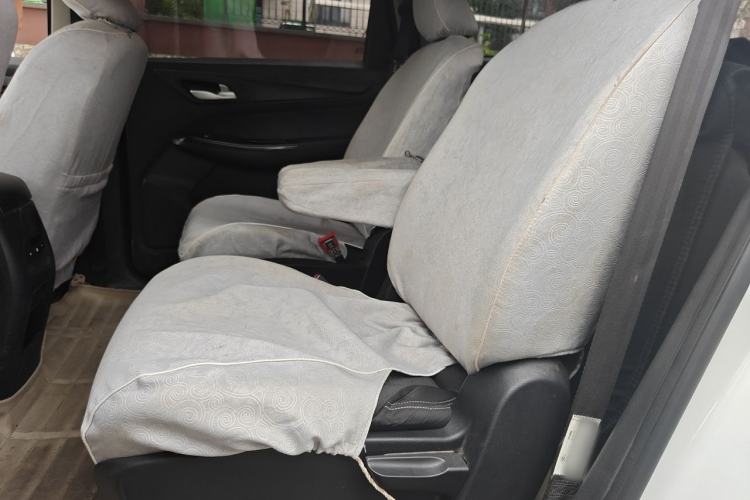 Used Baojun 730 2019 1.5L Manual Fashion Model 7-seater National V Left Rear Seat