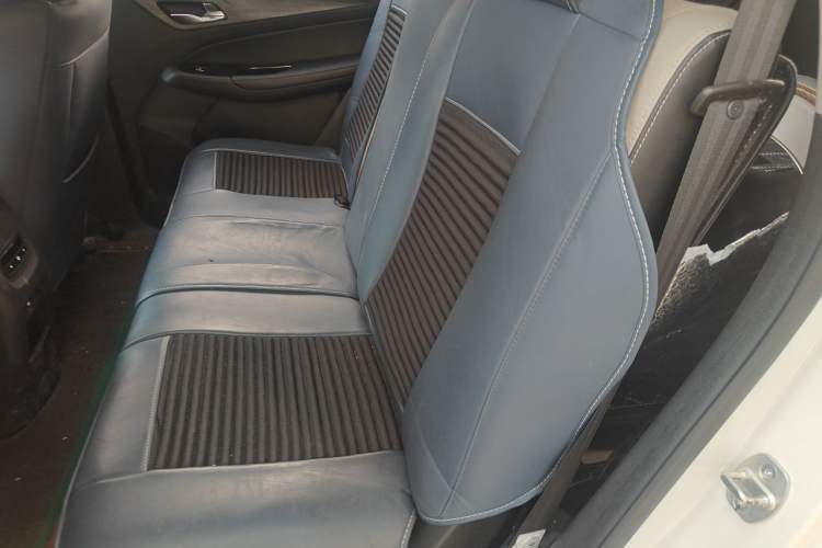 Used Baojun 730 2019 1.5T CVT Flagship Model 7 Seats China VI Emission Standard Left Rear Seat