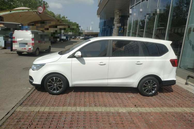Used Baojun 730 2019 1.5L Manual Value Edition 7 Seats China VI Emission Standard Left Side