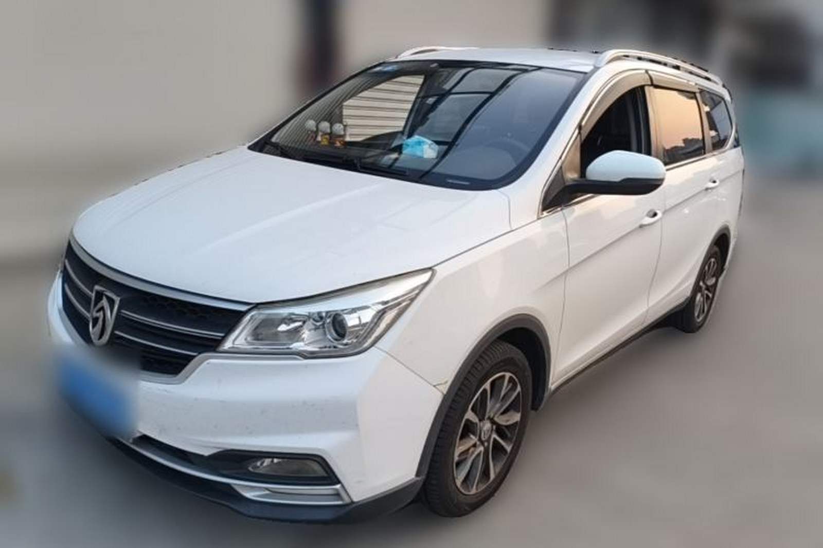 Фото Baojun с площадки