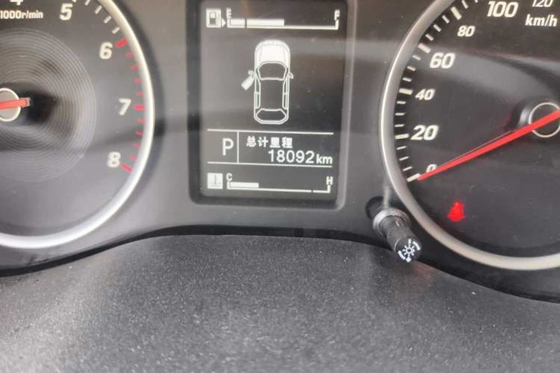 Used Baojun 730 2019 1.5T CVT Fashion Model 7 Seats China VI Emission Standard Odometer Close Up