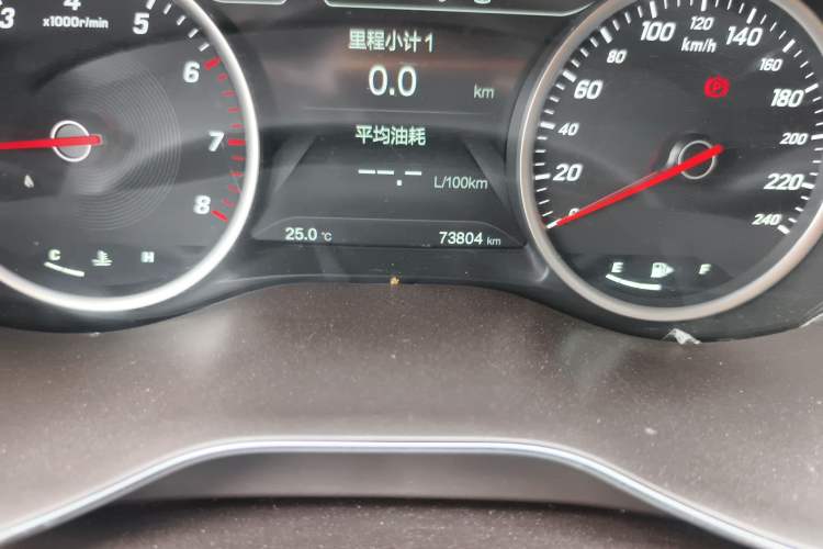 Used Baojun 730 2019 1.5T Manual Mild Hybrid Zhishang Model 7 Seats China V Emission Standard Odometer Close Up