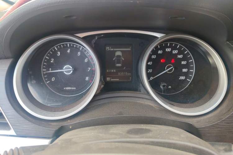 Used Baojun 730 2019 1.5L Manual Value Edition 7 Seats China VI Emission Standard Odometer Close Up