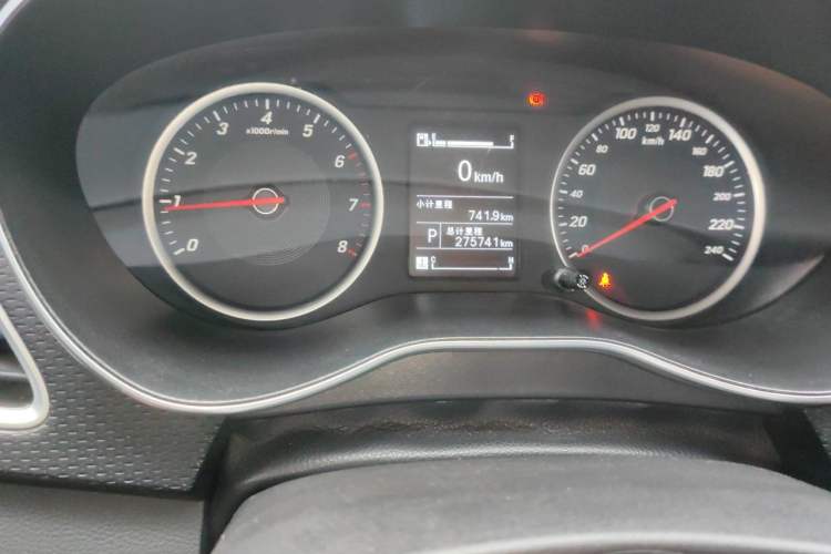 Used Baojun 730 2019 1.5T CVT Fashion Model 7 Seats China VI Emission Standard Odometer Close Up
