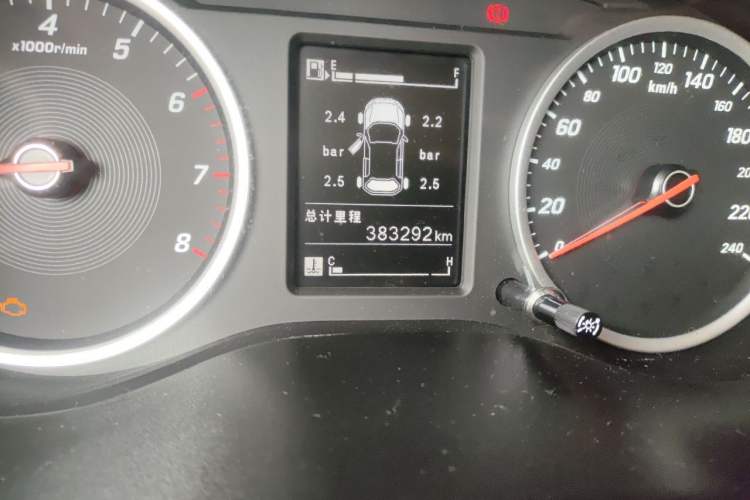 Used Baojun 730 2019 1.5L Manual Fashion Model 7-seater China VI Odometer Close Up