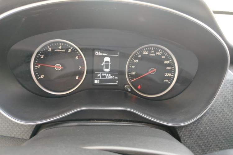 Used Baojun 730 2019 1.5T CVT Fashion Model 7 Seats China VI Emission Standard Odometer Close Up