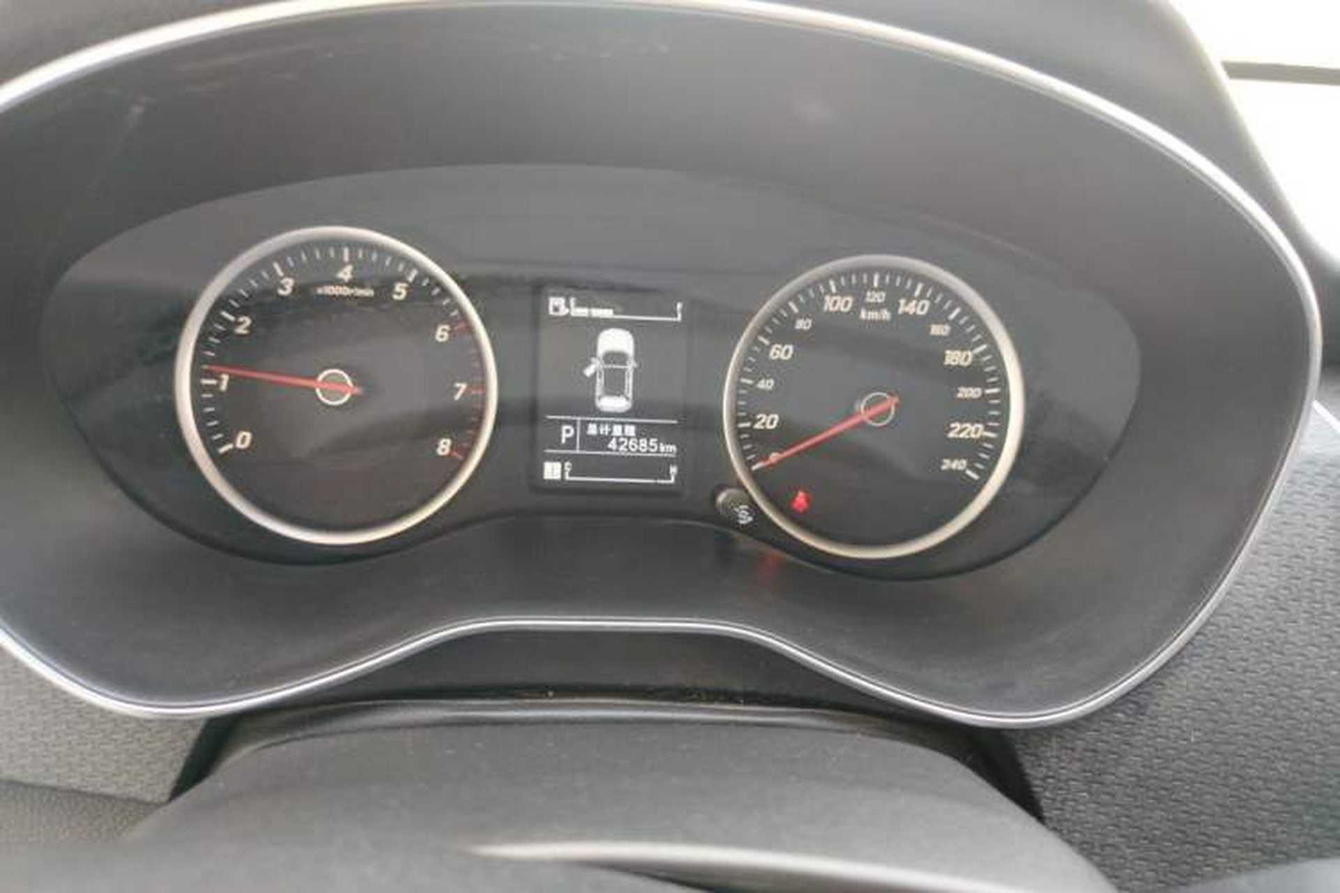 Used Baojun 730 2019 1.5T CVT Fashion Model 7 Seats China VI Emission Standard Odometer Close Up