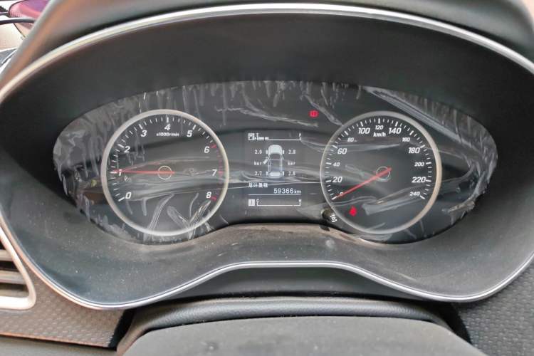 Used Baojun 730 2019 1.5L Manual Fashion Model 7-seater China VI Odometer Close Up