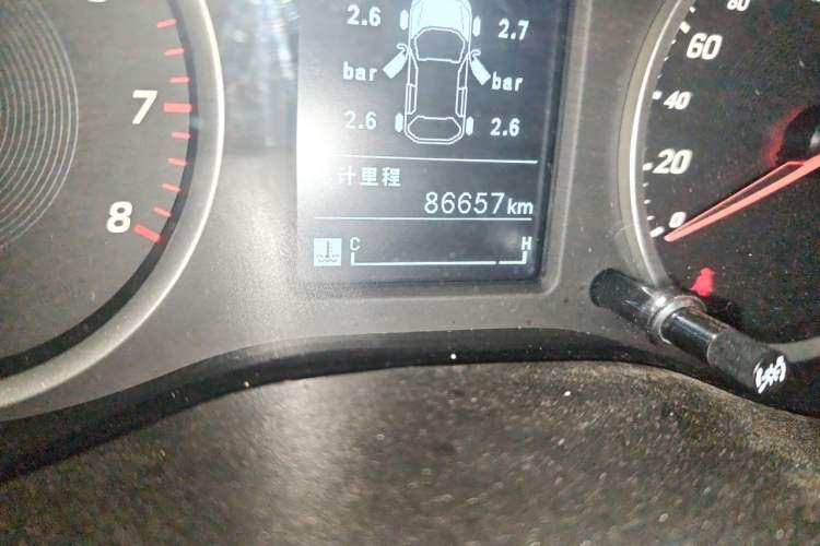 Used Baojun 730 2019 1.5L Manual Fashion Model 7-seater China VI Odometer Close Up