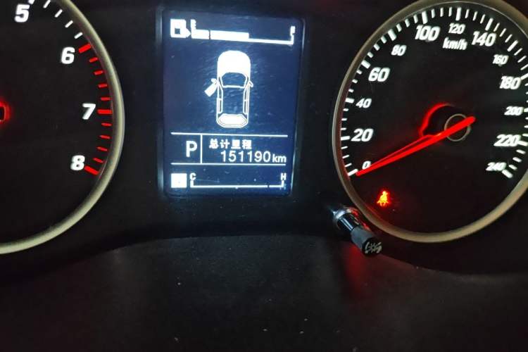 Used Baojun 730 2019 1.5T CVT Fashion Model 7 Seats China VI Emission Standard Odometer Close Up