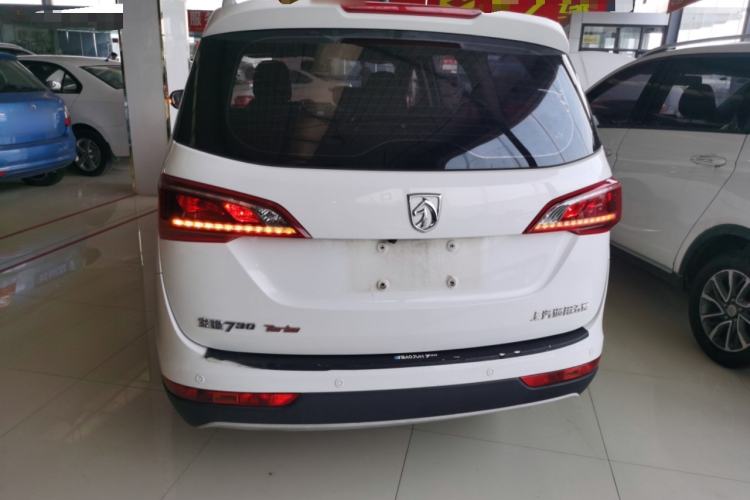 Used Baojun 730 2019 1.5T CVT Fashion Model 7 Seats China V Emission Standard Rear