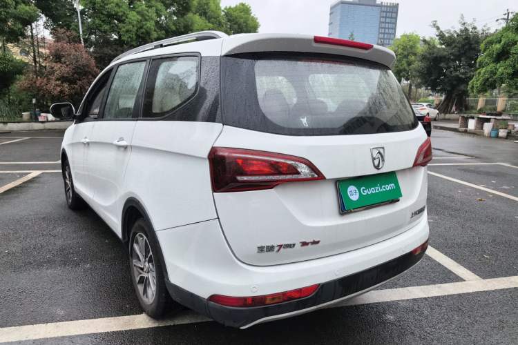 Used Baojun 730 2019 1.5T Manual Fashion Model 7-seater China VI Rear Left 45 Deg