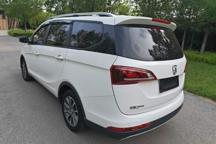 Used Baojun 730 2019 1.5L Manual Fashion Model 7-seater China VI Rear Left 45 Deg