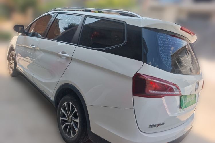 Used Baojun 730 2019 1.5L Manual Fashion Model 7-seater China VI Rear Left 45 Deg