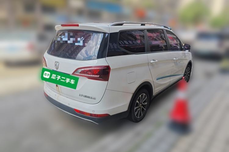 Used Baojun 730 2019 1.5L Manual Fashion Model 7-seater National V Rear Right 45 Deg