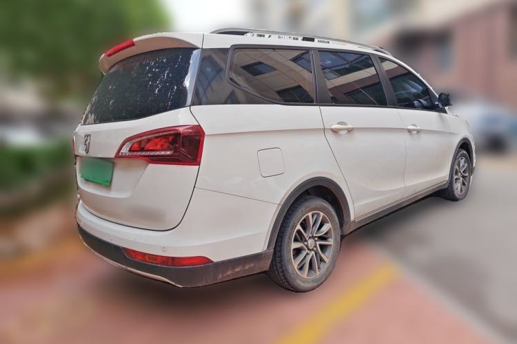 Used Baojun 730 2019 1.5L Manual Fashion Model 7-seater China VI Rear Right 45 Deg