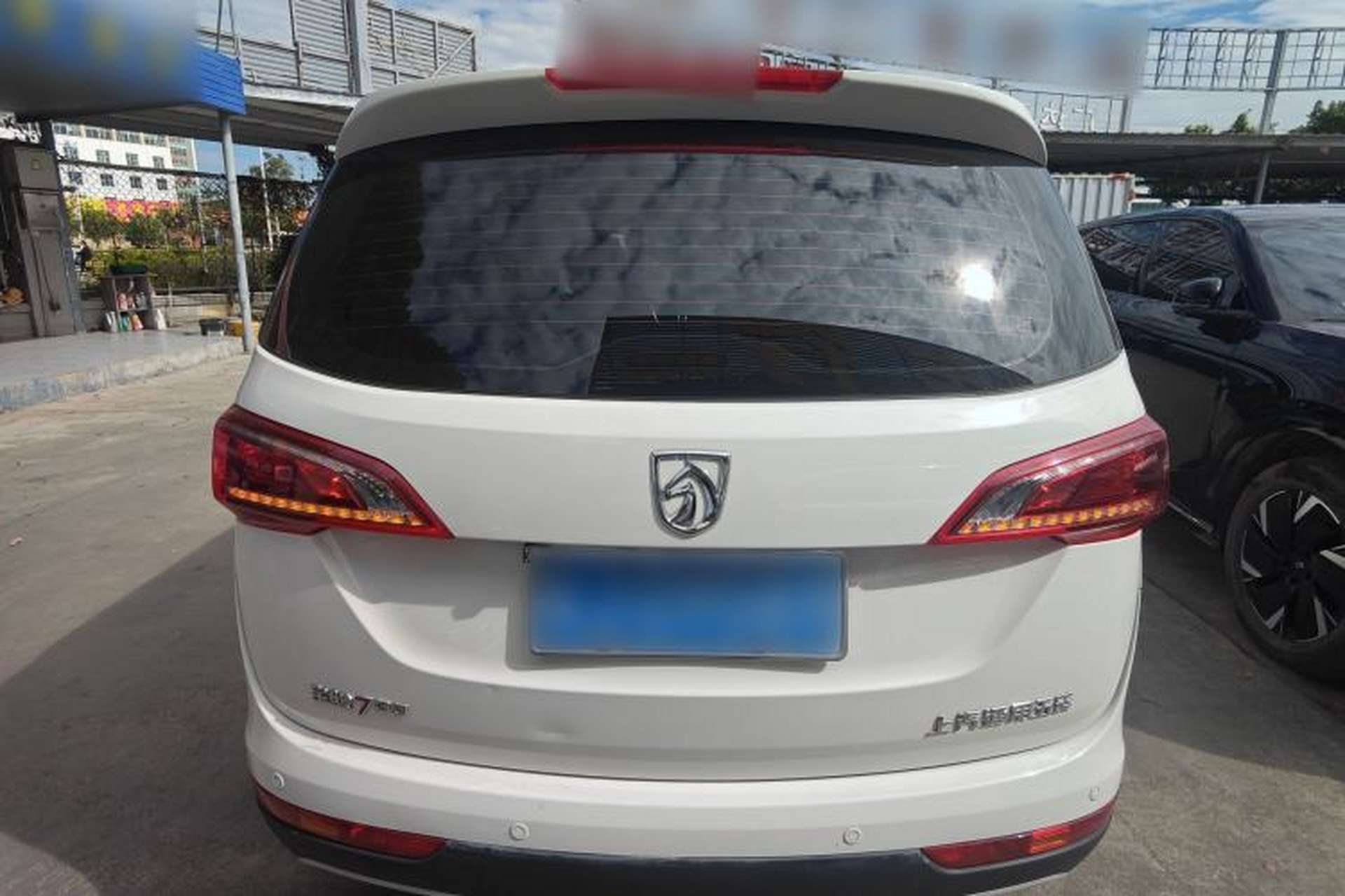 Used Baojun 730 2019 1.5L Manual Fashion Model 7-seater China VI Rear