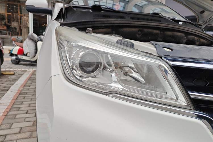 Used Baojun 730 2019 1.5T CVT Flagship Model 7 Seats China VI Emission Standard Right Front Headlight