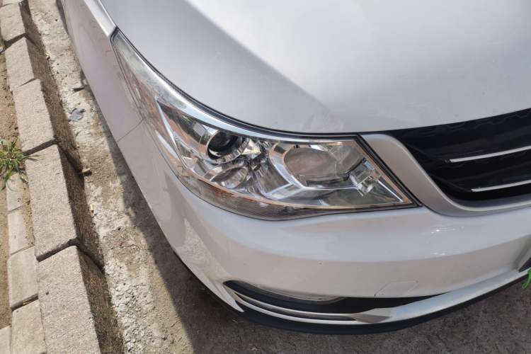 Used Baojun 730 2019 1.5L Manual Value Edition 7 Seats China VI Emission Standard Right Front Headlight