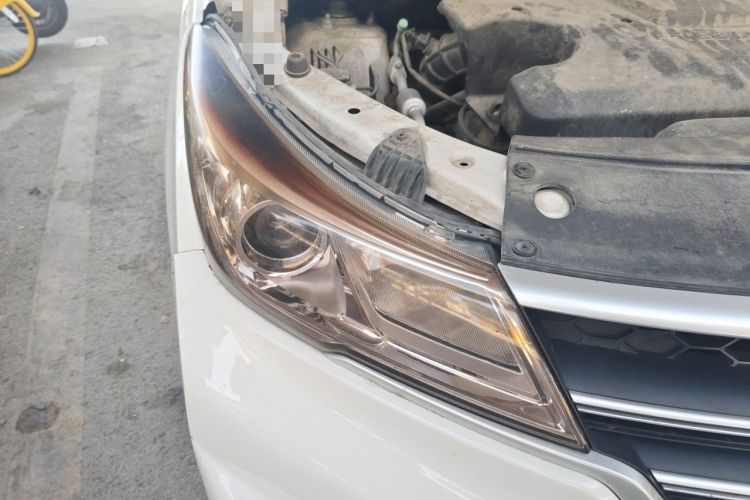 Used Baojun 730 2019 1.5L Manual Fashion Model 7-seater China VI Right Front Headlight