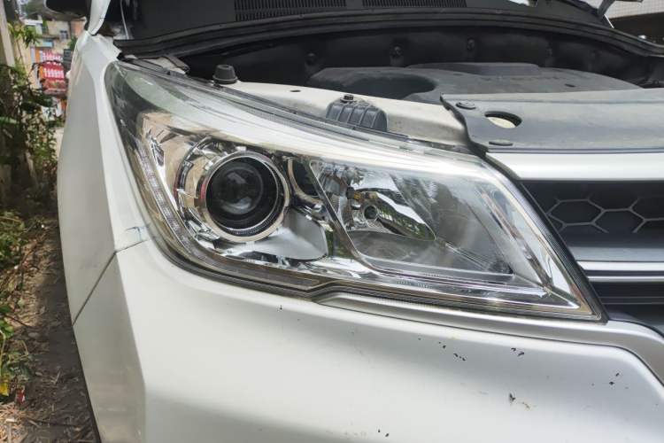 Used Baojun 730 2019 1.5L Manual Fashion Model 7-seater China VI Right Front Headlight