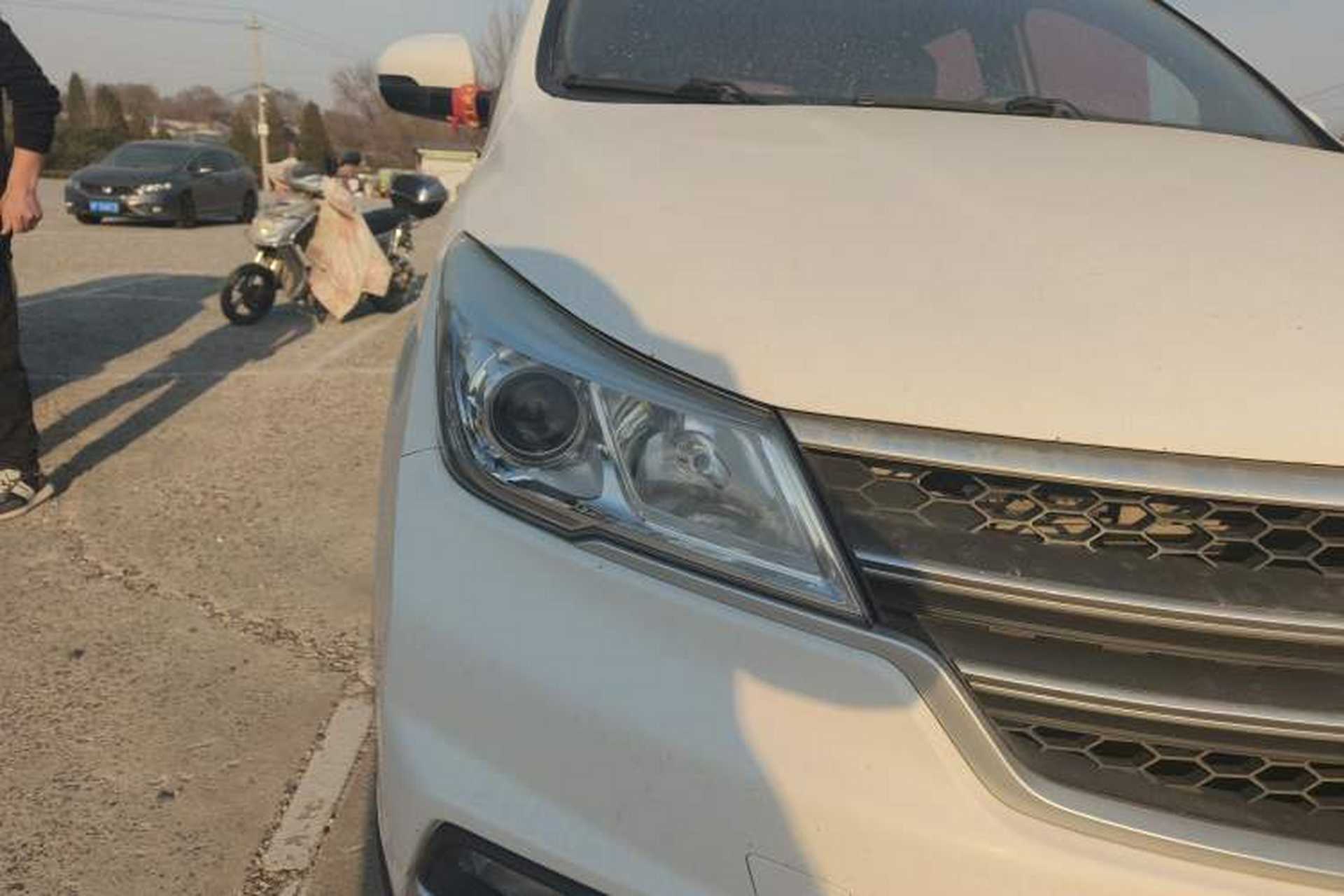 Used Baojun 730 2019 1.5T CVT Fashion Model 7 Seats China VI Emission Standard Right Front Headlight